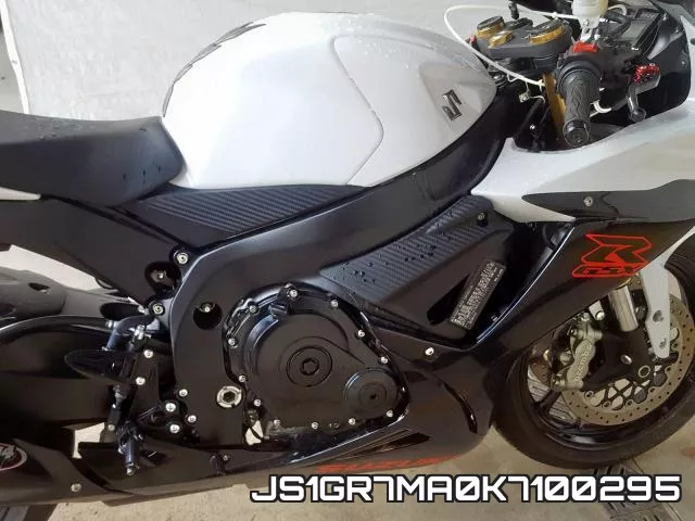 JS1GR7MA0K7100295 фото 5