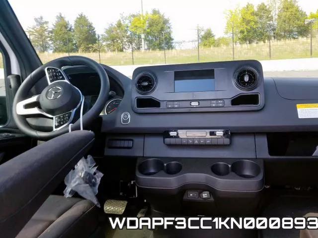 WDAPF3CC1KN000893 фото 6