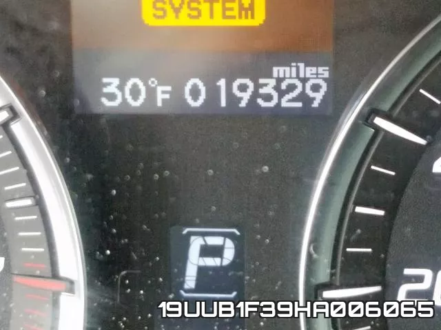 19UUB1F39HA006065 фото 9