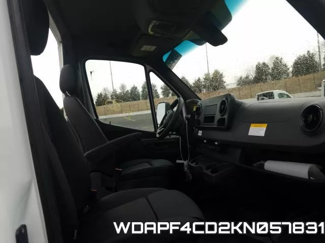 WDAPF4CD2KN057831 фото 6