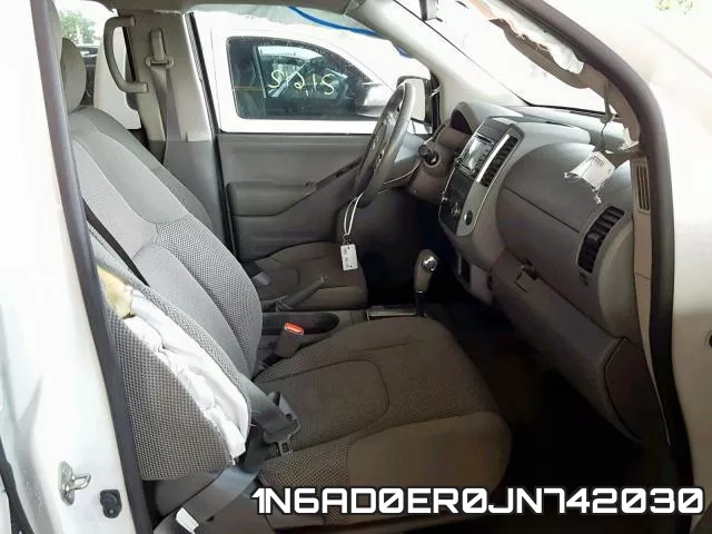 1N6AD0ER0JN742030 фото 6