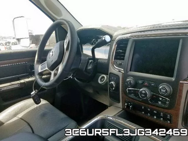 3C6UR5FL3JG342469 фото 10