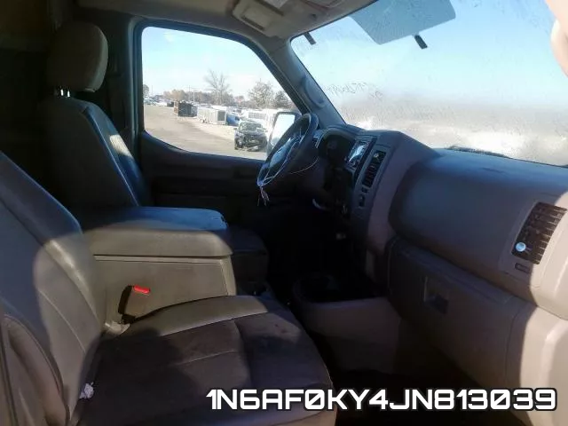 1N6AF0KY4JN813039 фото 6