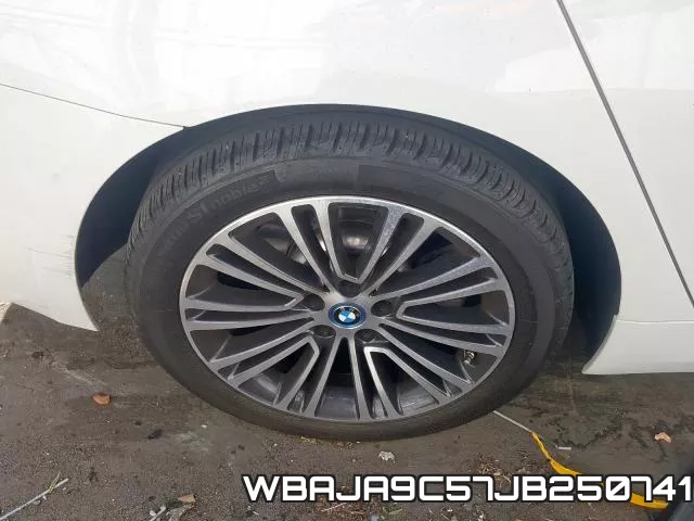 WBAJA9C57JB250741 фото 10