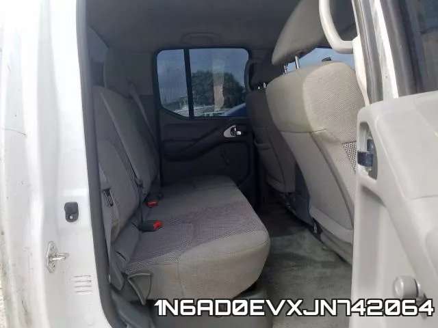 1N6AD0EVXJN742064 фото 7