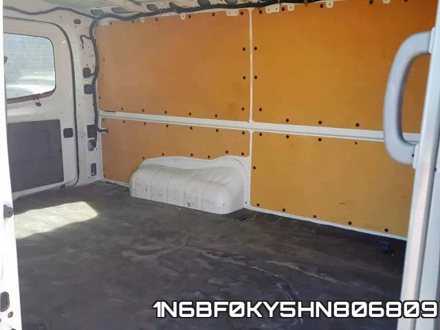 1N6BF0KY5HN806809 фото 7