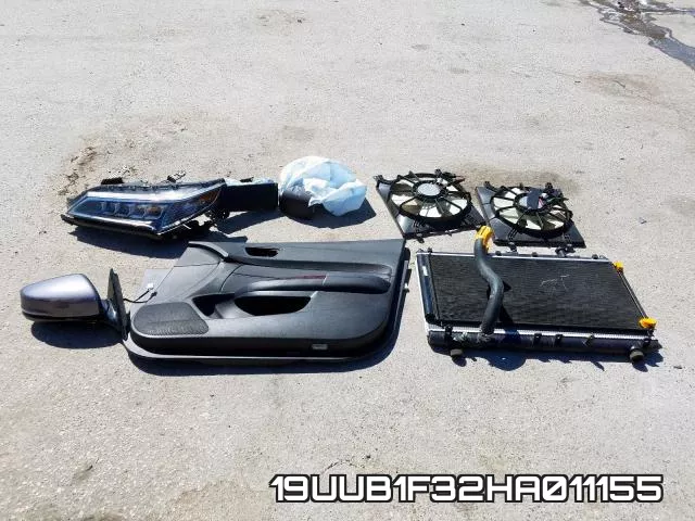 19UUB1F32HA011155 фото 10
