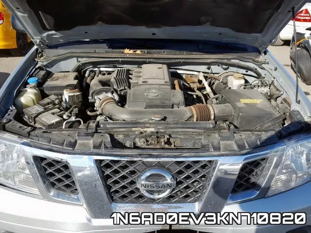 1N6AD0EV3KN710820 фото 8