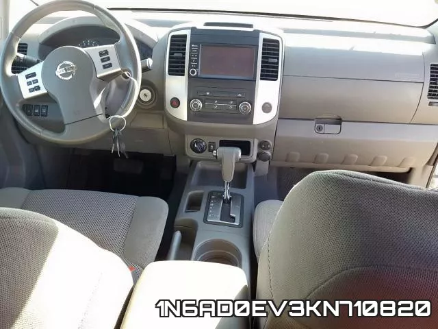 1N6AD0EV3KN710820 фото 10