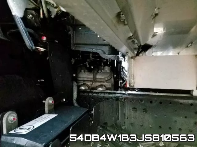 54DB4W1B3JS810563 фото 8