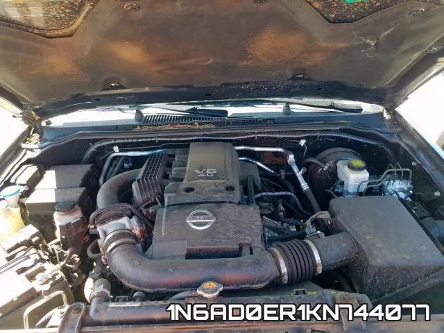 1N6AD0ER1KN744077 фото 8