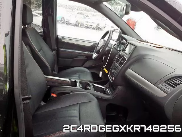 2C4RDGEGXKR748256 фото 6