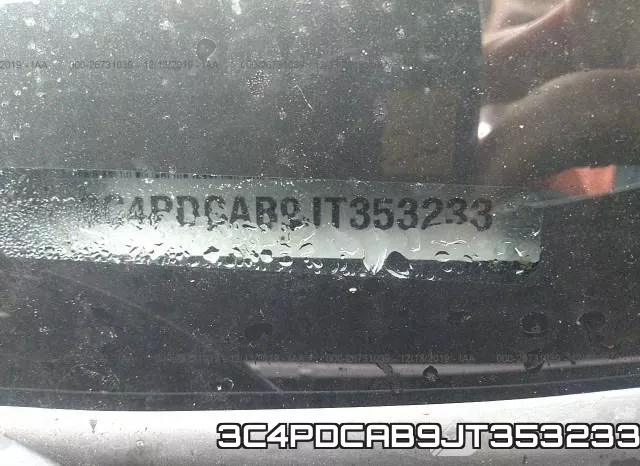 3C4PDCAB9JT353233 фото 10