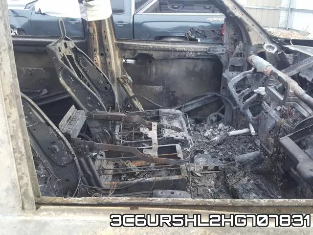 3C6UR5HL2HG707831 фото 6