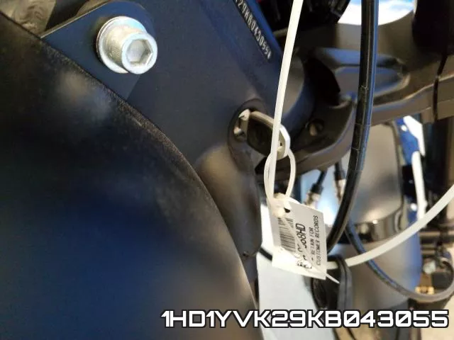 1HD1YVK29KB043055 фото 6