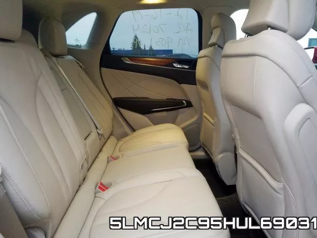 5LMCJ2C95HUL69031 фото 7