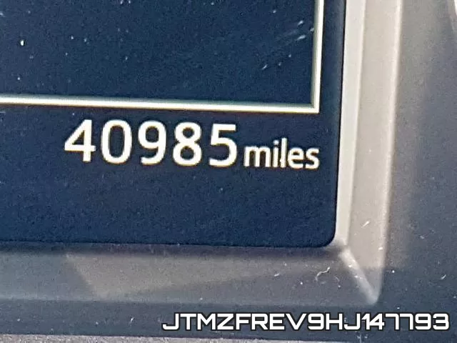 JTMZFREV9HJ147793 фото 9