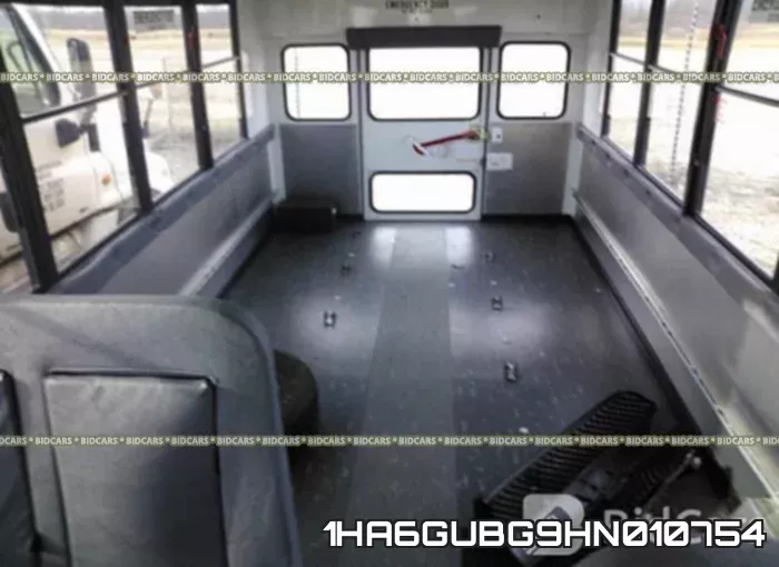 1HA6GUBG9HN010754 фото 9