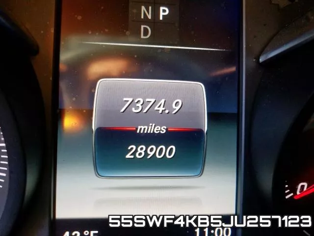 55SWF4KB5JU257123 фото 9