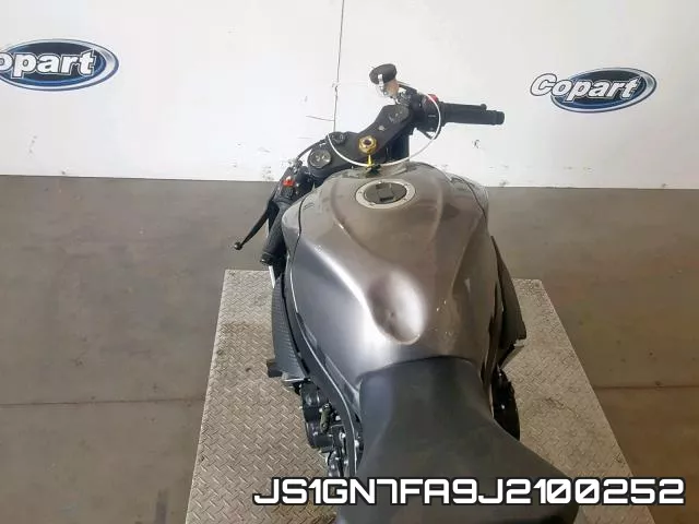 JS1GN7FA9J2100252 фото 6