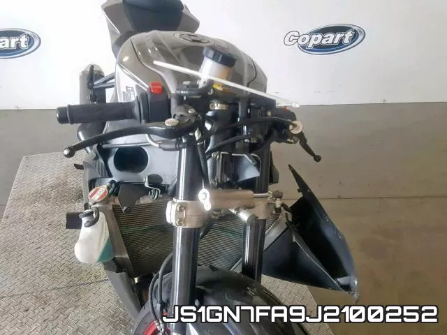 JS1GN7FA9J2100252 фото 10