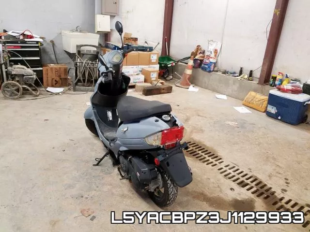 L5YACBPZ3J1129933 фото 4