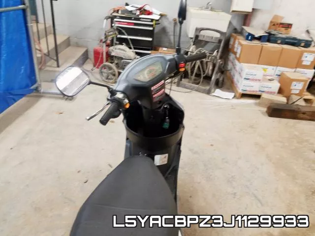 L5YACBPZ3J1129933 фото 6