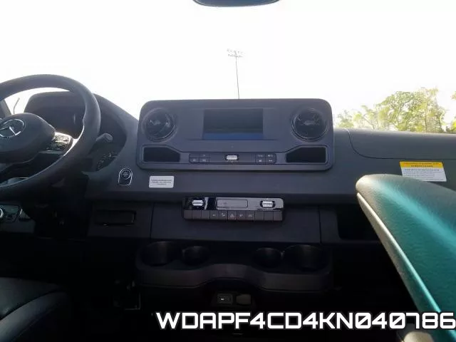 WDAPF4CD4KN040786 фото 10