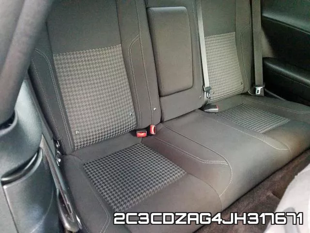 2C3CDZAG4JH317671 фото 7