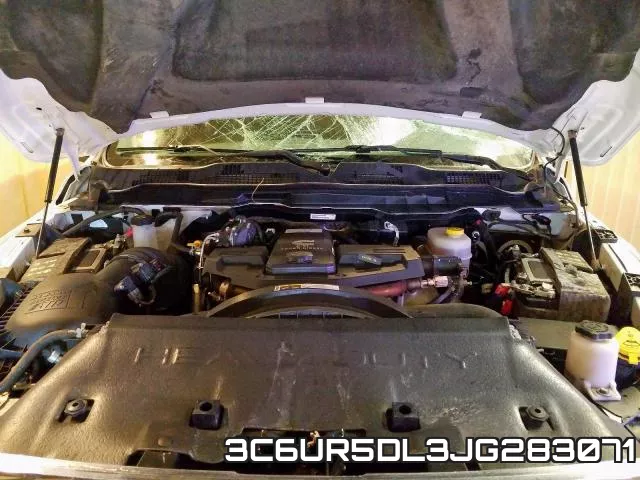 3C6UR5DL3JG283071 фото 8