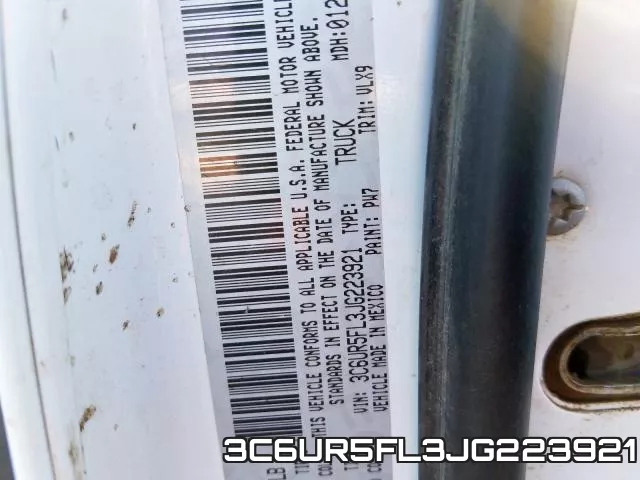 3C6UR5FL3JG223921 фото 2
