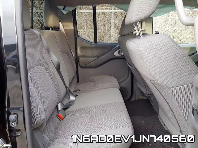 1N6AD0EV1JN740560 фото 7