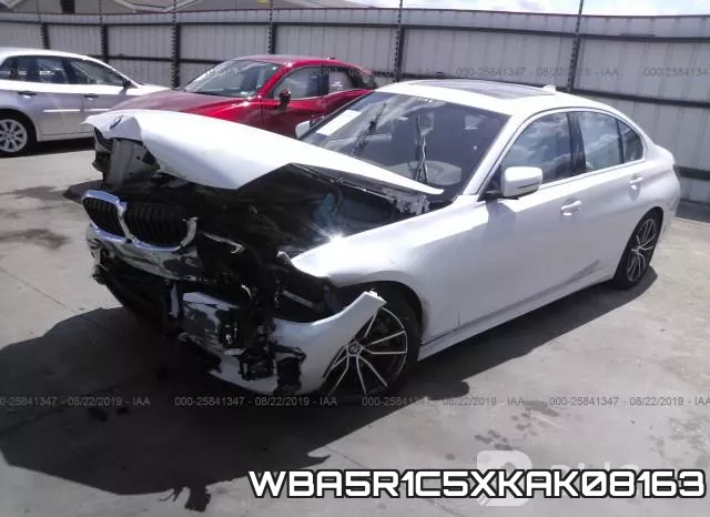 WBA5R1C5XKAK08163 фото 3