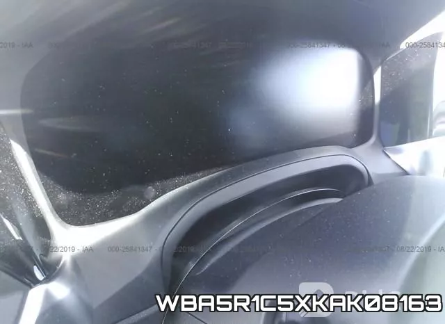 WBA5R1C5XKAK08163 фото 8