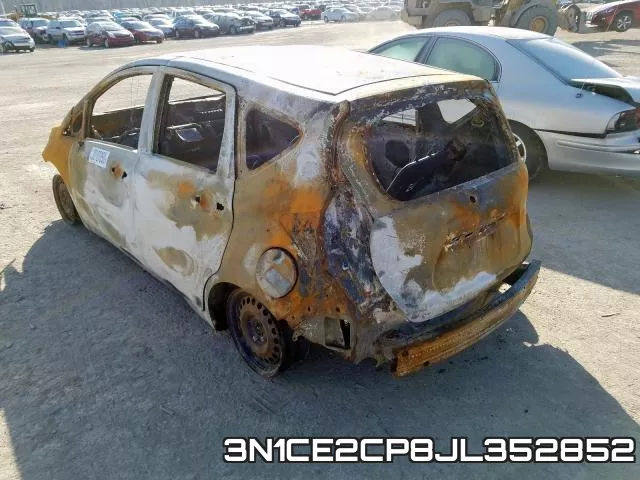 3N1CE2CP8JL352852 фото 4