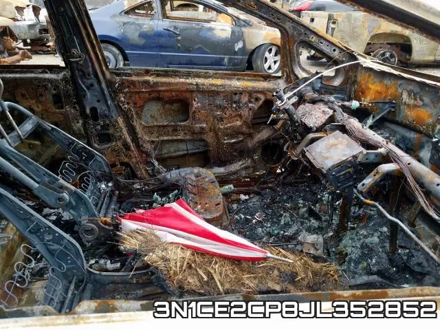 3N1CE2CP8JL352852 фото 6
