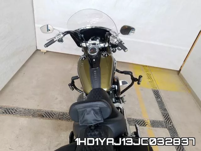 1HD1YAJ13JC032837 фото 6