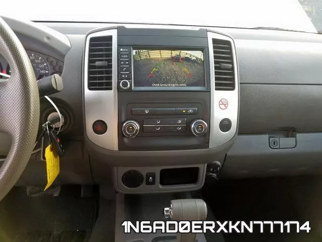 1N6AD0ERXKN777174 фото 10