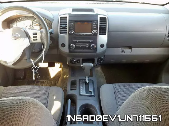 1N6AD0EV1JN711561 фото 10