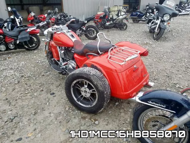 1HD1MCC16HB858070 фото 4