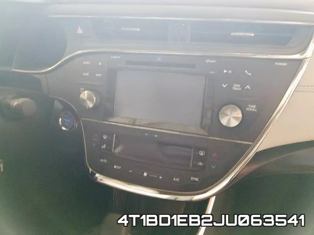 4T1BD1EB2JU063541 фото 10