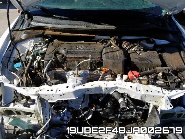 19UDE2F48JA002679 фото 8