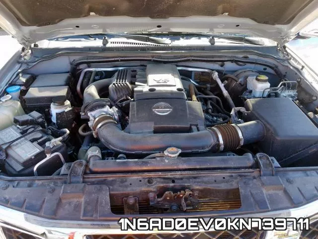 1N6AD0EV0KN739711 фото 8