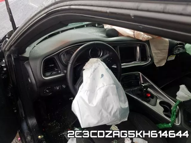 2C3CDZAG5KH614644 фото 9
