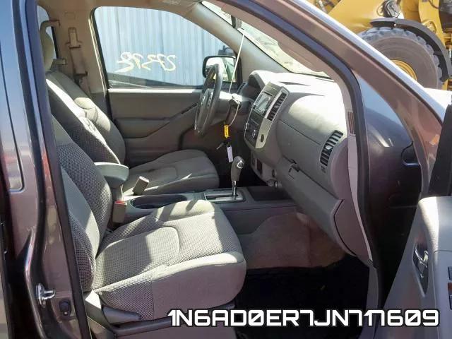 1N6AD0ER7JN717609 фото 6