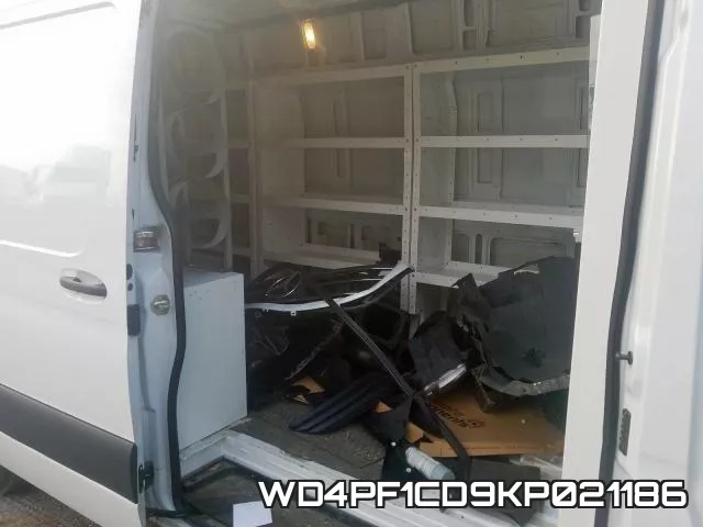 WD4PF1CD9KP021186 фото 7