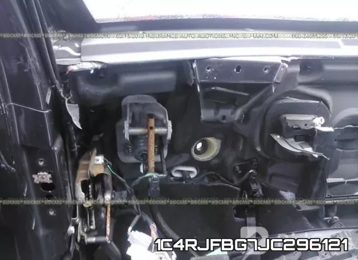 1C4RJFBG7JC296121 фото 8