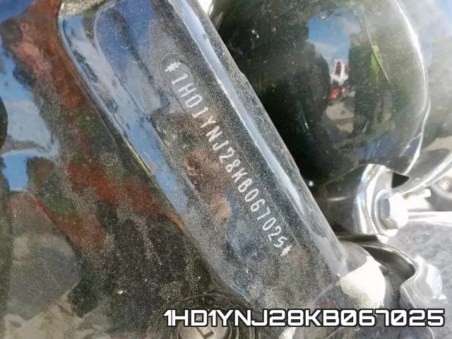 1HD1YNJ28KB067025 фото 2