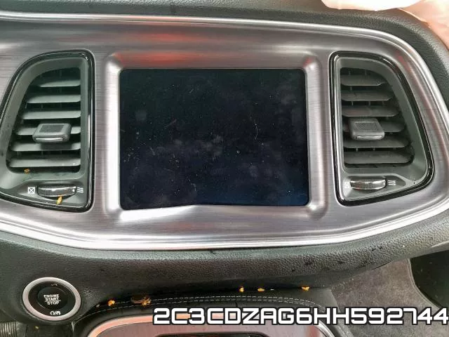 2C3CDZAG6HH592744 фото 10
