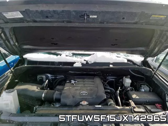 5TFUW5F15JX742965 фото 8